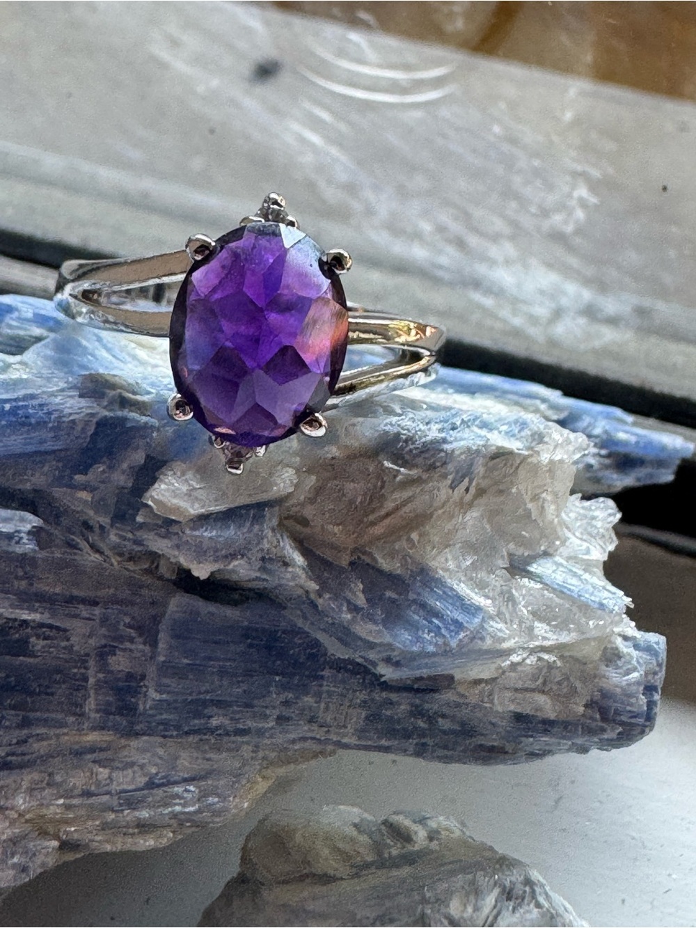 GORGEOUS Oval Cut Amethyst set in Sterling Silver. Size 7. Unbelievable color!